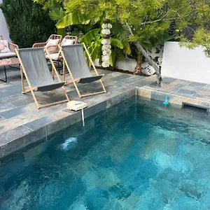 Bord De + Piscine Appartement